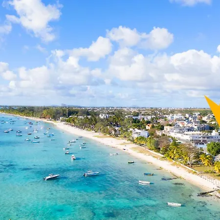 Caro'S Beachfront Trou aux Biches Exterior photo