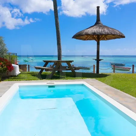 Caro'S Beachfront Trou aux Biches Exterior photo