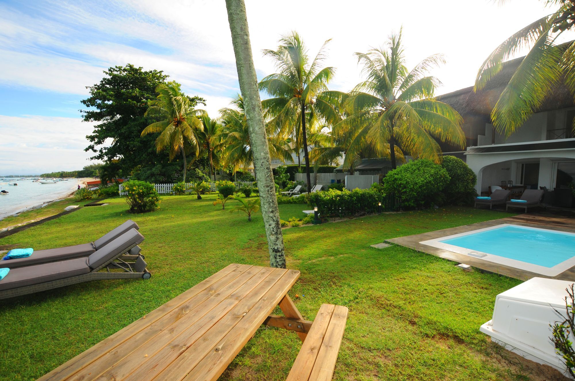 Villa Caro's Beachfront Trou aux Biches